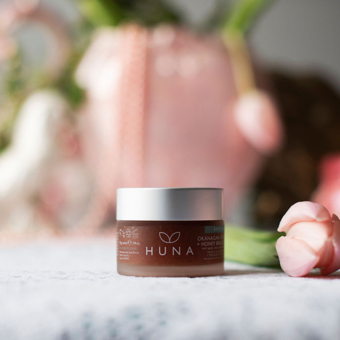 Huna Revitalize Okanagan Orchard Fruit + Honey Brightening Mask